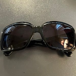 Tattoo inspired oversize sunglasses